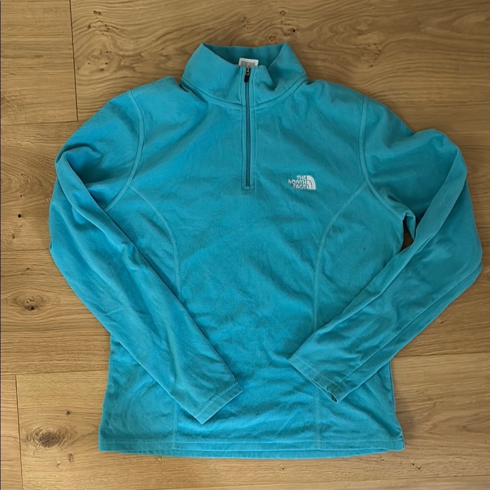 Women’s northface lightweight fleece
TKA100
Size med
Light blue
Good condition